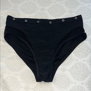 Fishnet and grommet swim boyshort